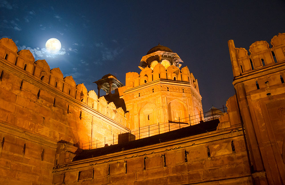 Watch the Light & Sound Show at Agra Fort