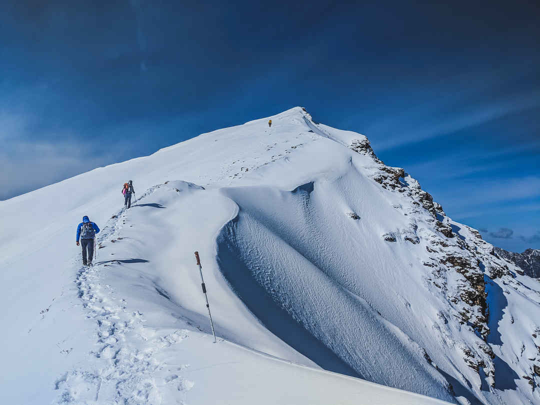 Sar Pass Trek