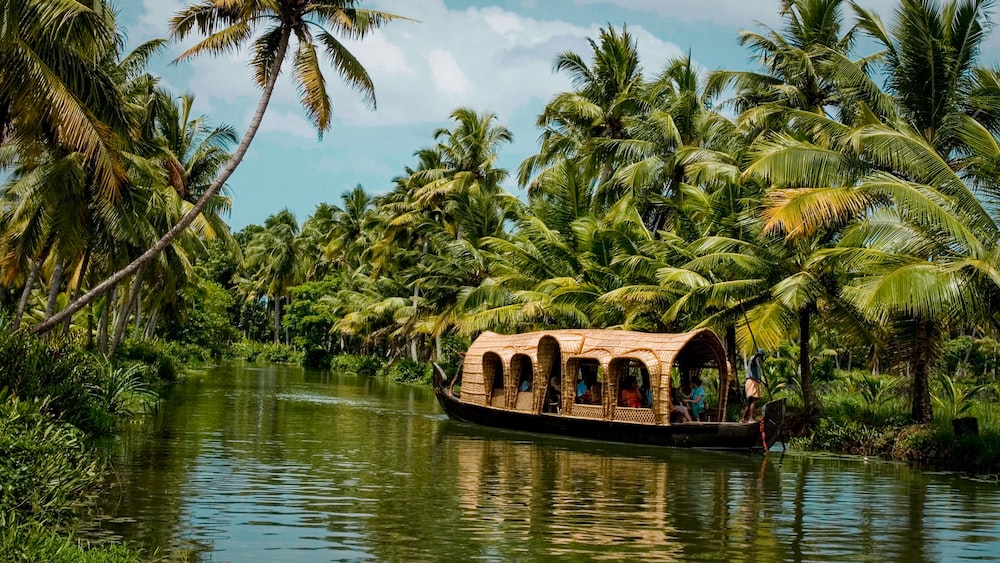 Kerala Honeymoon ( Mysore - Wayanad - Calicut )